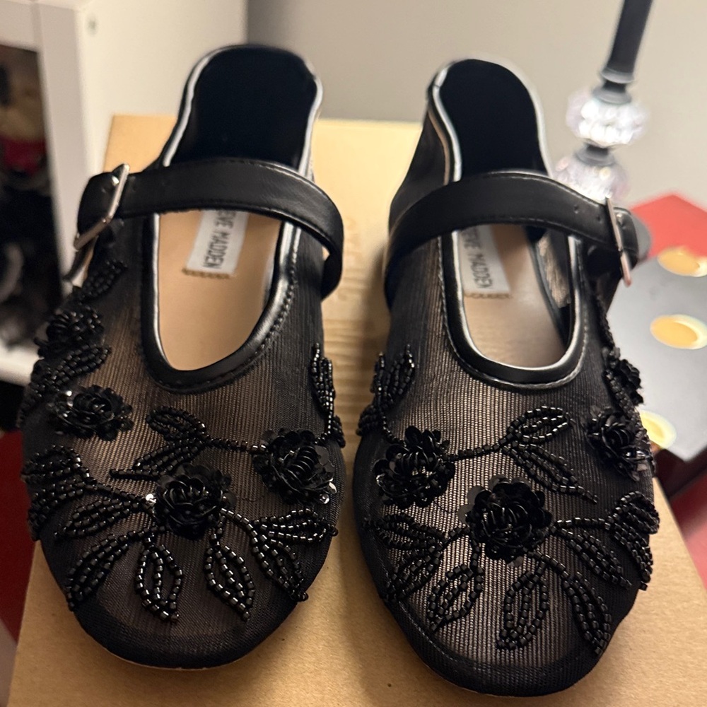 Steve Madden Black Floral Embellished Flats